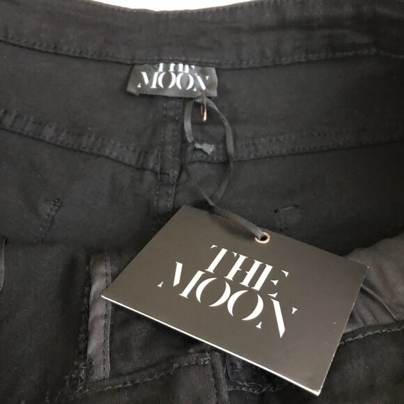 The Moon by Moon Collection Women's Black Denim Distressed Chain Jeans Large NWT - Picture 14 of 16